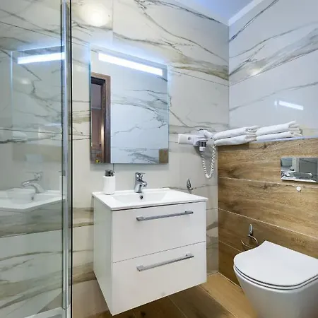 Ponik Przy Plazy Apartment *